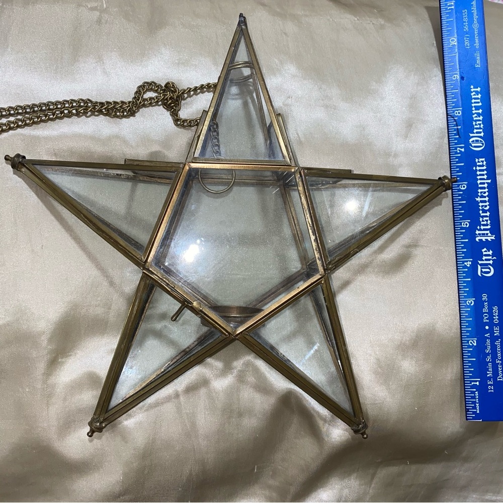 ✨SOLD. 🌿Home Decor Boutique Star Pendant Metal and Glass Lantern - Picture 2 of 4